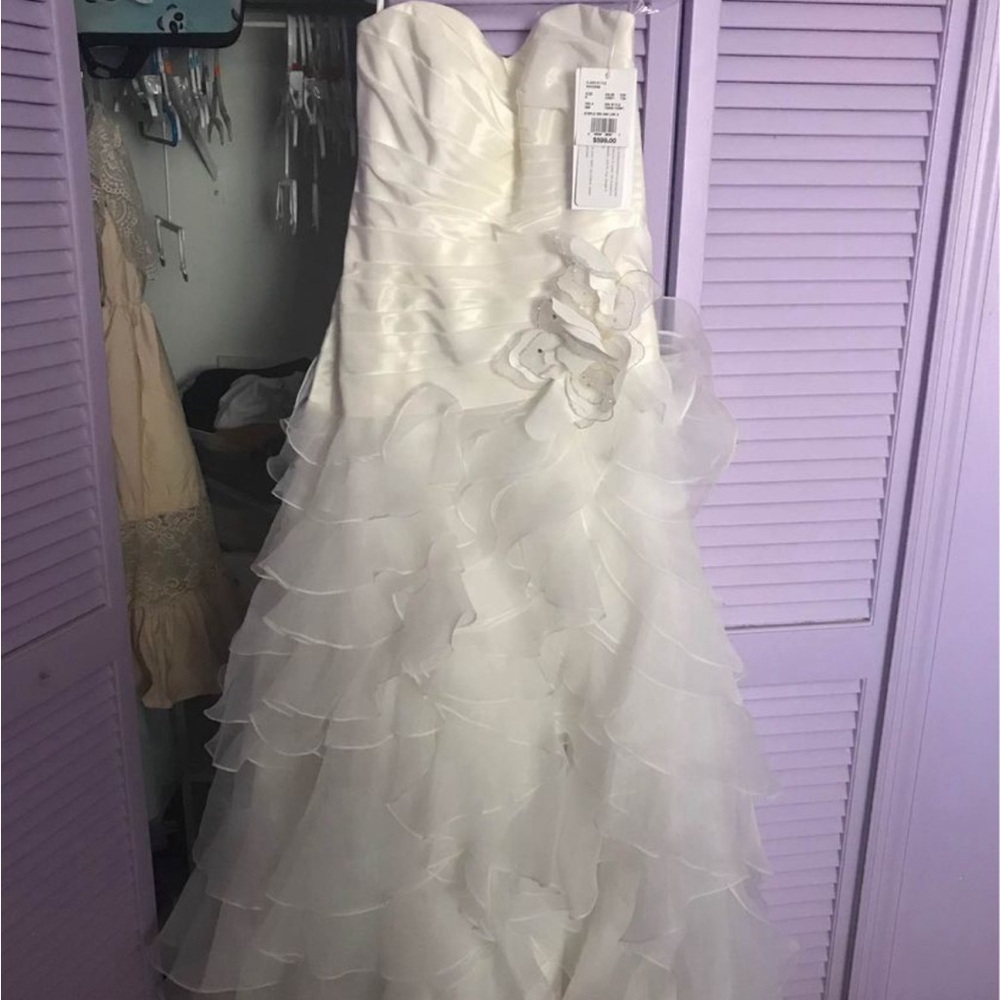 Beautiful wedding dress from Davids bridal